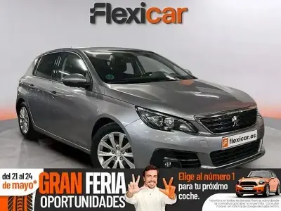 Usado Peugeot 308 Style 130 CV (95 kW) 2020 Gris Berlina