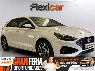 Usado Hyundai i30 120 CV (88 kW) 2024 Blanco