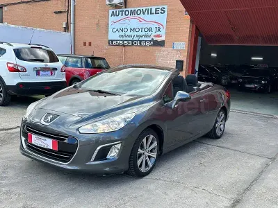Usado Peugeot 308 CC Active 120 CV (88 kW) 2014 Gris / plata Descapotable
