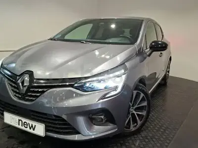 Usado Renault Clio V Techno 90 CV (66 kW) 2023 Gris / plata Berlina