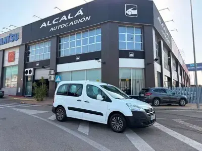 Usado Peugeot Partner Tepee Access 75 CV (55 kW) 2017 Blanco Monovolumen