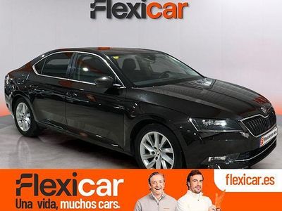 Usado Skoda Superb Style 150 CV (110 kW) 2018 Negro
