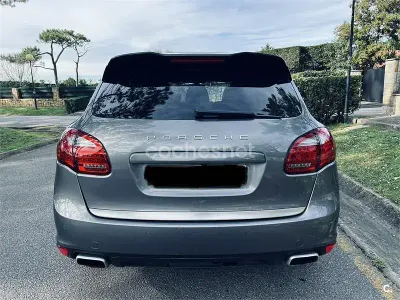 Usado Porsche Cayenne 245 CV (180 kW) 2014 Gris / plata SUV