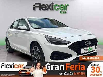 Usado Hyundai i30 120 CV (88 kW) 2024 Blanco Berlina