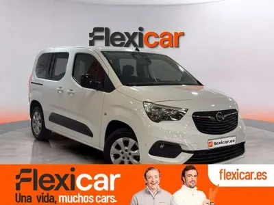 Usado Opel Combo Life Edition 102 HP (75 kW) 2021 Branco Monovolume