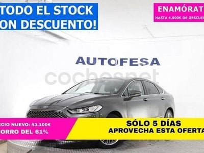 Usado Ford Mondeo Vignale 190 CV (139 kW) 2018 Gris / plata Berlina