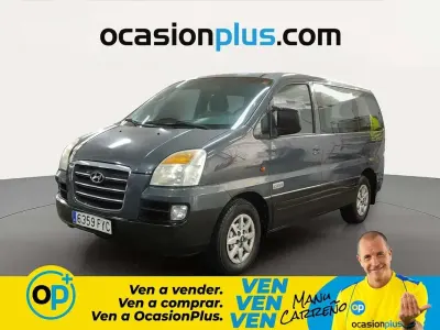 Usado Hyundai H-1 140 CV (102 kW) 2007 Gris Monovolumen