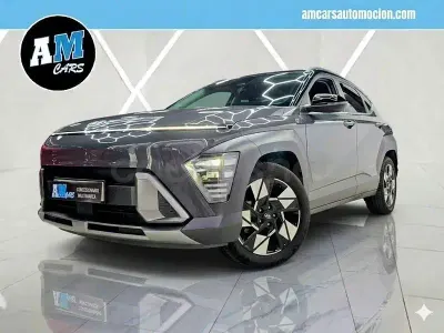 Usado Hyundai Kona N Line 141 CV (103 kW) 2025 Gris / plata SUV