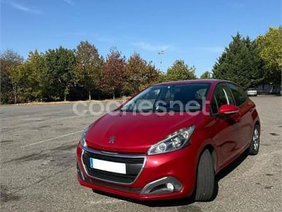 Usado Peugeot 208 Style 82 CV (60 kW) 2016 Rojo Utilitario