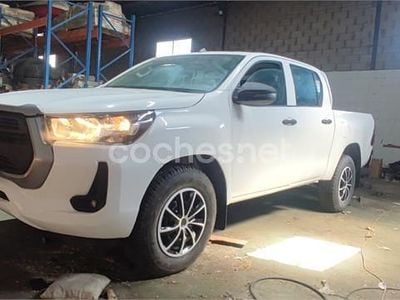 Usado Toyota HiLux Plus 150 CV (110 kW) 2021 Blanco Pickup/Camioneta