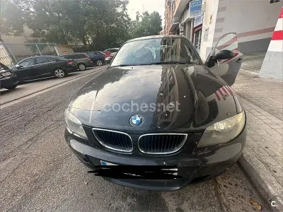 Usado BMW 118 Sport Line 143 CV (105 kW) 2009 Negro Utilitario