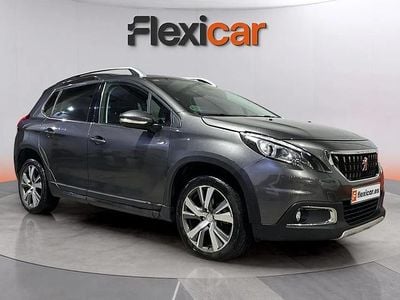 Usado Peugeot 2008 Allure 120 CV (88 kW) 2019 Gris SUV