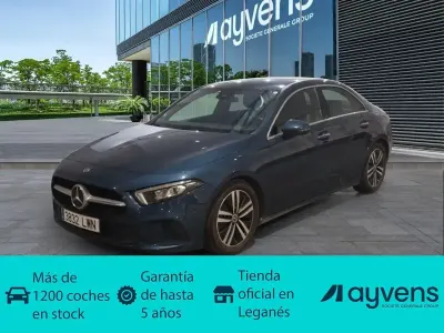 Usado Mercedes A180 116 CV (85 kW) 2022 Azul Berlina