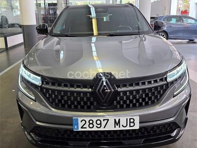 Usado Renault Austral Iconic Esprit Alpine 200 CV (147 kW) 2023 Gris / plata SUV