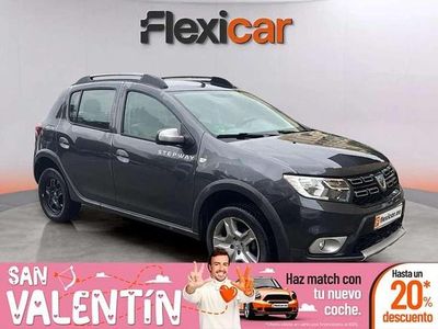 Usado Dacia Sandero Acces 75 CV (55 kW) 2019 Gris Utilitario