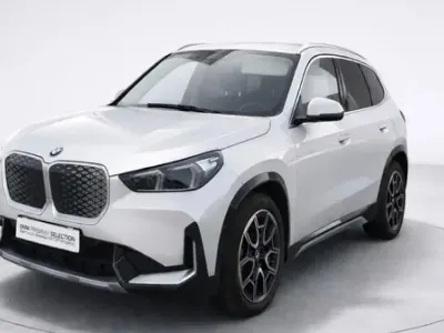 Käytetty BMW iX1 150 kW (204 HP) 2025 Katumaasturi