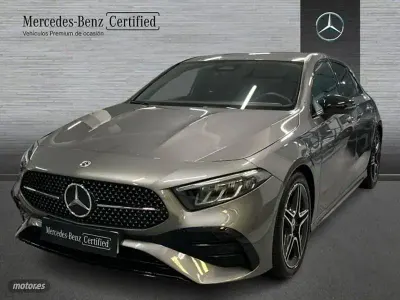 Usado Mercedes A200 150 CV (110 kW) 2025 Gris Berlina