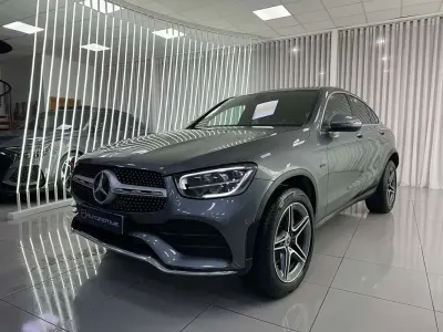Usado Mercedes GLC300e 306 CV (225 kW) 2021 Gris SUV