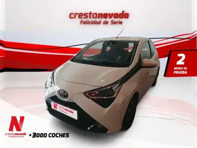 Używany Toyota Aygo X-play 72 KM (52 kW) 2019 Biały Hatchback
