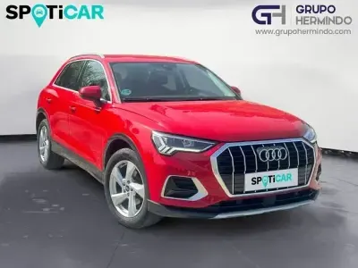 Begagnad Audi Q3 Advanced 150 HK (110 kW) 2023 Röd SUV