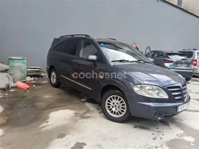 Usado SsangYong Rodius Limited 165 CV (121 kW) 2007 Negro Monovolumen