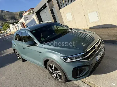 Usado VW T-Roc Advance 150 CV (110 kW) 2022 Gris / plata SUV