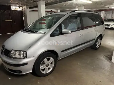 Usado Seat Alhambra Stella 115 CV (84 kW) 2004 Gris / plata Monovolumen