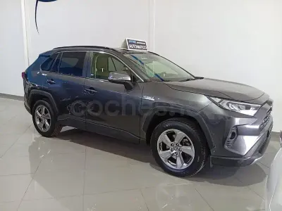 Usado Toyota RAV4 Hybrid Advance 218 CV (160 kW) 2021 Gris / plata SUV