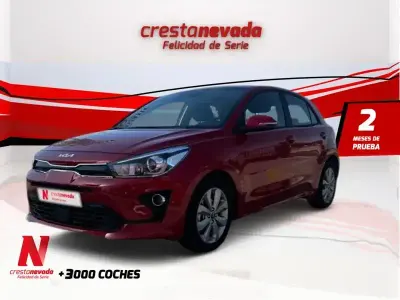 Usado Kia Rio 101 CV (74 kW) 2023 Rojo Berlina