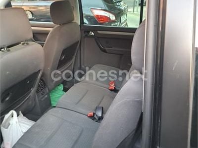 Usado VW Touran 140 CV (102 kW) 2005 Negro Monovolumen