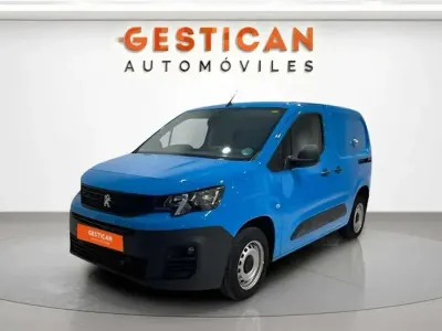 Usado Peugeot TePee Access 75 CV (55 kW) 2020 Azul Van
