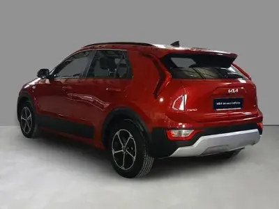 Usado Kia Niro 141 CV (103 kW) 2023 Rojo SUV