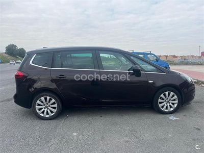 Usado Opel Zafira Tourer Excellence 140 CV (102 kW) 2015 Granate Monovolumen