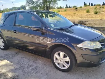 Usado Renault Mégane III Expression 105 CV (77 kW) 2009 Negro Berlina