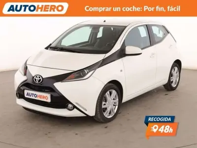 Usado Toyota Aygo X-play 71 CV (52 kW) 2016 Blanco Utilitario