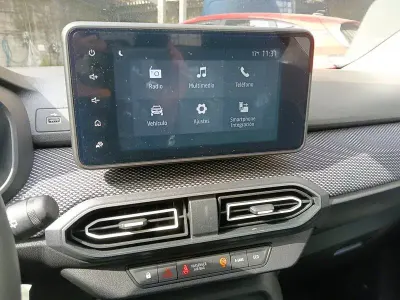 Usado Dacia Jogger Expression 140 CV (102 kW) 2025 Verde Monovolumen