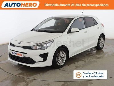 Usado Kia Rio 84 CV (61 kW) 2020 Blanco Berlina