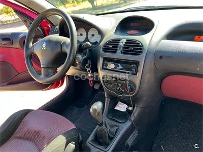 Granate Usado 2003 Peugeot 206 Berlina | 2200 € (Precio justo)