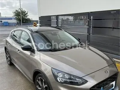 Usado Ford Focus Active 125 CV (91 kW) 2019 Beige Berlina