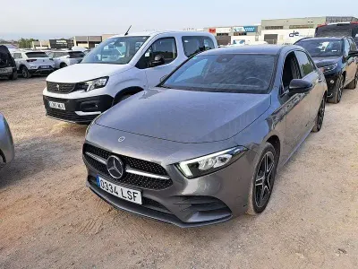 Usado Mercedes A250 218 CV (160 kW) 2021 Gris / plata Berlina