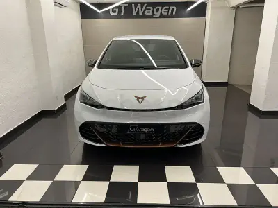 Novo Cupra Born e-Boost 169 kW (231 HP) 2025 Branco Citadino