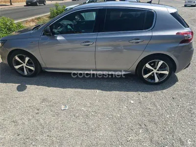 Usado Peugeot 308 GT-line 130 CV (95 kW) 2016 Gris / plata Berlina