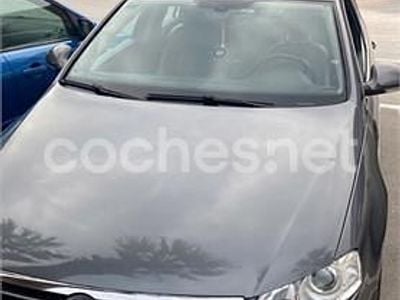 Usado VW Passat Advance 140 CV (102 kW) 2006 Gris / plata Familiar
