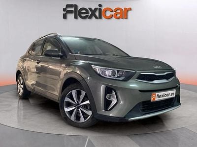Usado Kia Stonic 101 CV (74 kW) 2021 Gris SUV