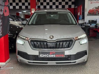 Usado Skoda Kamiq Active 110 CV (80 kW) 2021 Gris / plata SUV