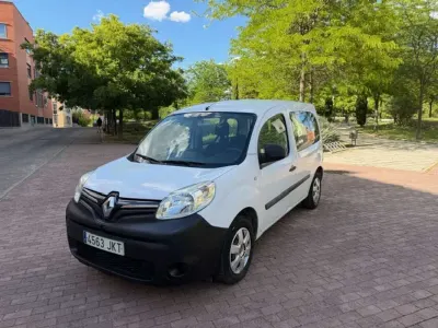 Begagnad Renault Kangoo 90 HK (66 kW) 2015 Vit Minibuss
