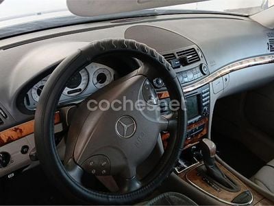 Mercedes E320