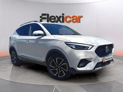 Käytetty MG ZS Luxury 106 HP (77 kW) 2023 Valkoinen Katumaasturi