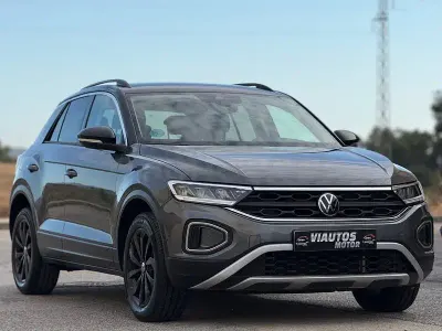 Usado VW T-Roc Life 115 CV (84 kW) 2022 Gris / plata SUV
