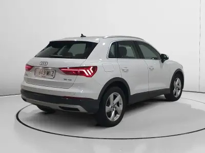 Käytetty Audi Q3 Advanced 150 HP (110 kW) 2023 Valkoinen Katumaasturi